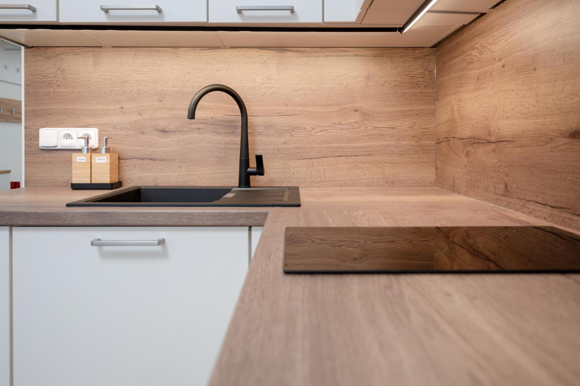 Seifertova Apartments By Willstay Praga Zewnętrze zdjęcie