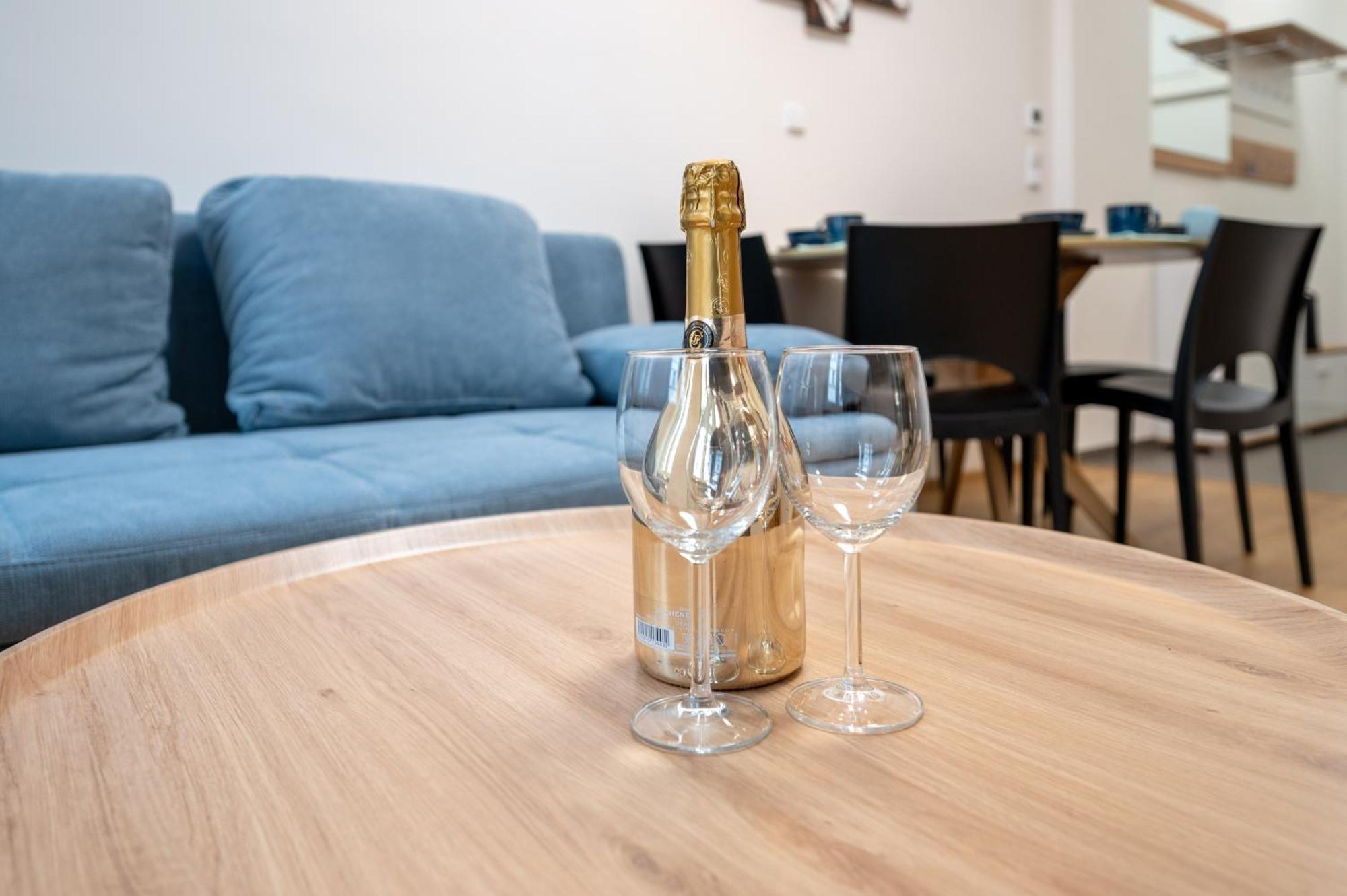 Seifertova Apartments By Willstay Praga Zewnętrze zdjęcie